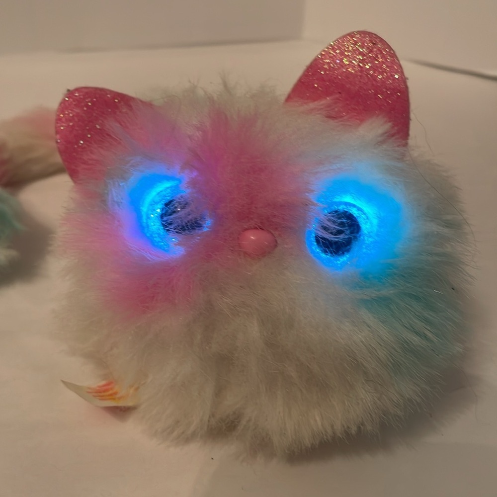 2018 Pomsies Interactive Plush Cat Tie Dye Talks Lights Up Kitty Cat lover